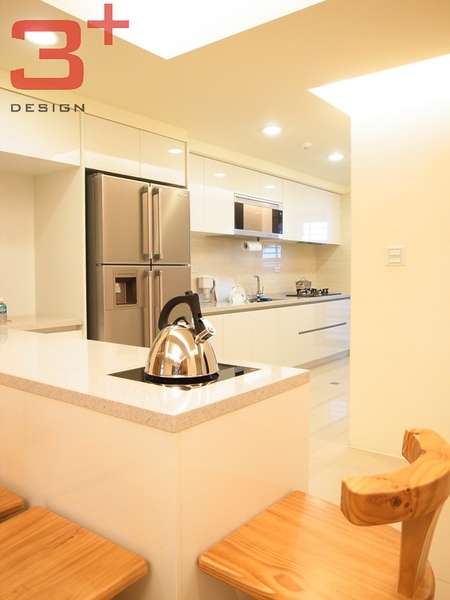 開放式的廚房與吧台