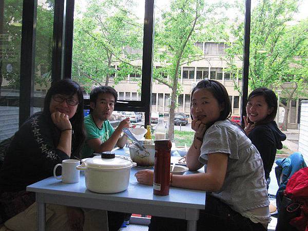 偷睡坎培拉YHA-2