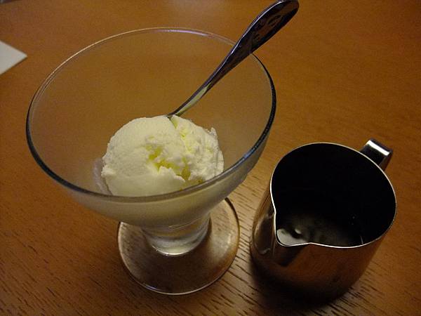 魔力冰淇淋咖啡.JPG