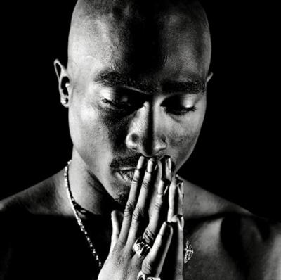 Celebrity-Image-Tupac--Pray--331462.jpg