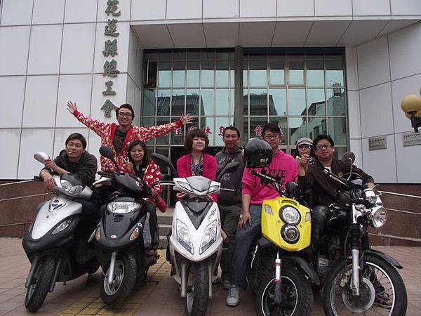 環島成員合照 (18).jpg