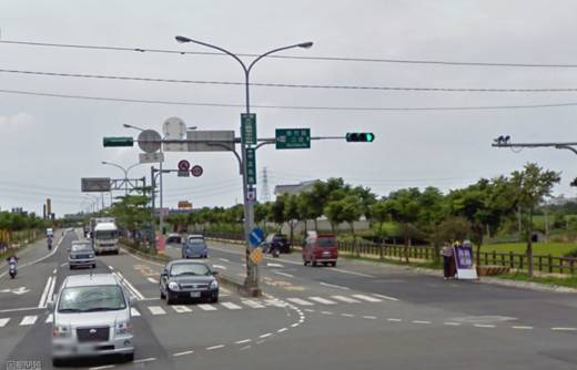 中正路南竹路口.jpg