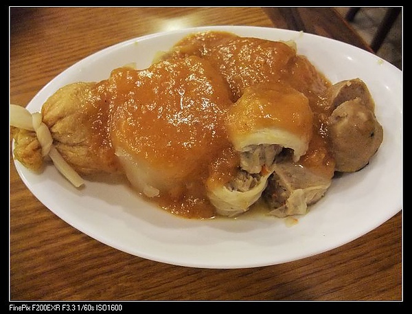 關東煮(我們點了高麗菜捲,苦瓜肉封.菜頭.福袋.香菇貢丸各1)NT$100 關東煮(我們點了高麗菜捲,苦瓜肉封.菜頭.福袋.香菇貢丸各1)NT$100