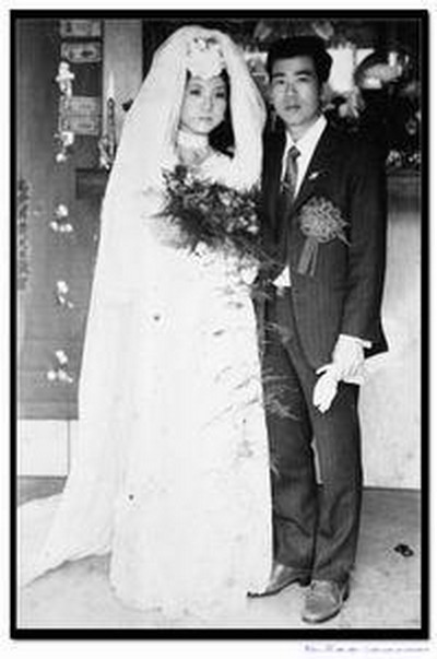 爸媽結婚照.jpg