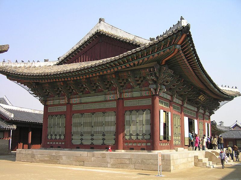 800px-Korea-Gyeongbokgung-Sajeongjeon-03
