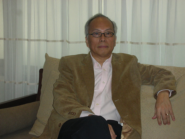 LivingRoom-1.JPG LivingRoom-1.JPG