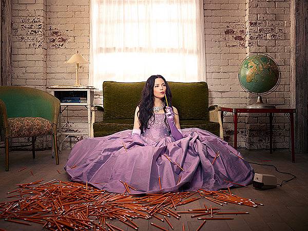 Once-Upon-a-Time-Season-2-Cast-Promotional-Photos-once-upon-a-time-32308596-660-495