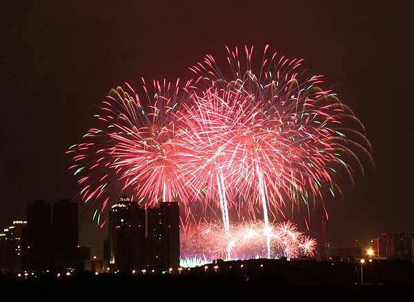 新竹國慶煙火關埔暖場1.JPG 新竹國慶煙火關埔暖場1.JPG