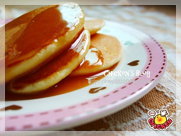 2010.07.19 Happy breakfast pancake&milk2.jpg