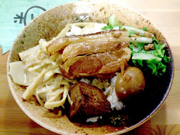 玉口香扁食園(輔大店):【台北新莊】輔大周邊美食之紅油炒手超好吃!玉口香扁食園! 玉口香扁食園(輔大店):【台北新莊】輔大周邊美食之紅油炒手超好吃!玉口香扁食園!