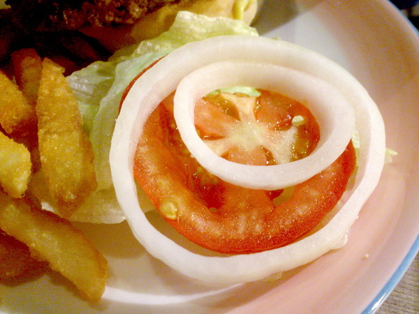 The Burger(二店):【台北新莊】輔大周邊校園美食惹堡The Burger擊敗鬆餅公主還開了二店!CP值有高! The Burger(二店):【台北新莊】輔大周邊校園美食惹堡The Burger擊敗鬆餅公主還開了二店!CP值有高!