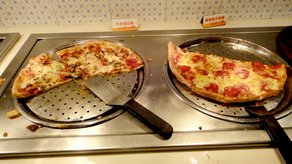 Pizza Hut 必勝客 歡樂吧(台北許昌店):【口碑卷44】BBQ烤雞無敵!必勝客歡樂吧吃到飽~法國料理季! Pizza Hut 必勝客 歡樂吧(台北許昌店):【口碑卷44】BBQ烤雞無敵!必勝客歡樂吧吃到飽~法國料理季!