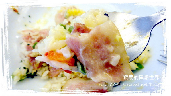 德利昂洋食屋:【台北大直】德利昂超誘人蛋黃潺潺流下的燉飯!愛評網友消費滿100現折100! 德利昂洋食屋:【台北大直】德利昂超誘人蛋黃潺潺流下的燉飯!愛評網友消費滿100現折100!