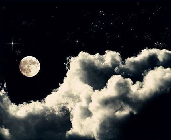 【勵志感人故事】月亮在看你