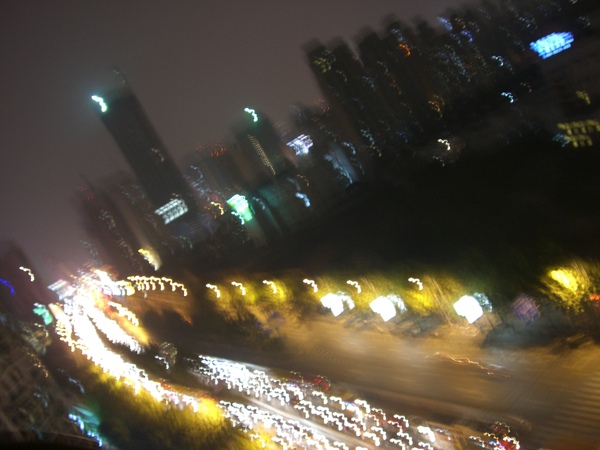 模糊的夜世界 模糊的夜世界