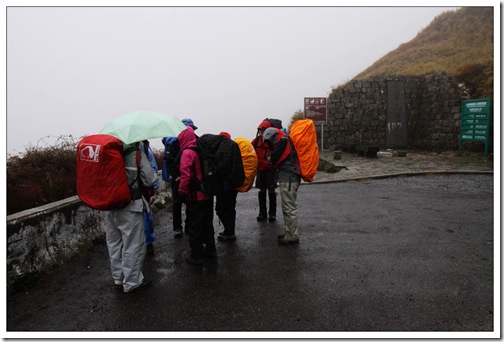 1風雨中出發 1風雨中出發