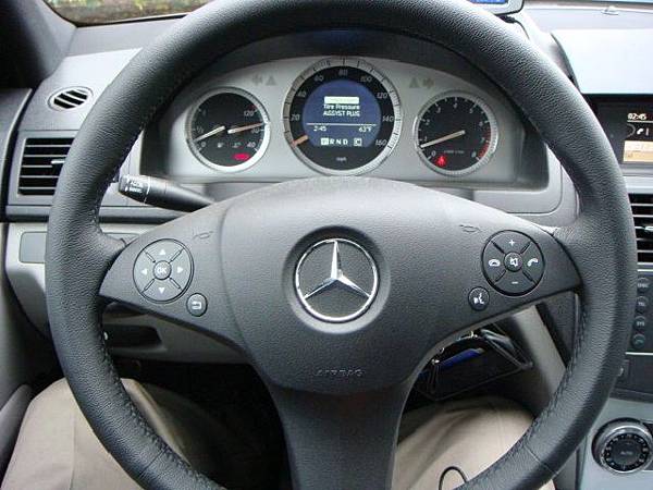 BENZ C300黑-5多功能三幅整合方向盤 銀底銀表 BENZ C300黑-5多功能三幅整合方向盤 銀底銀表