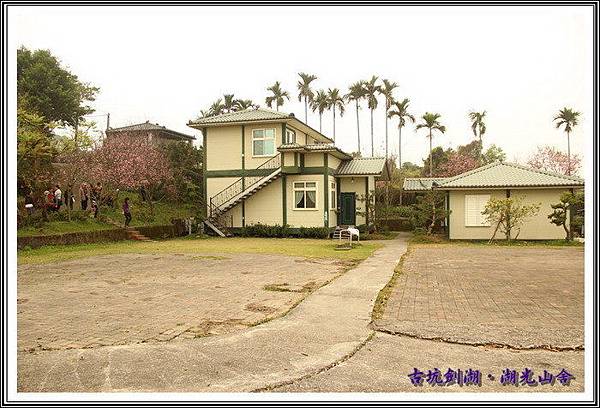 tE1MzjKKRfI80Lc7XD.rUQ