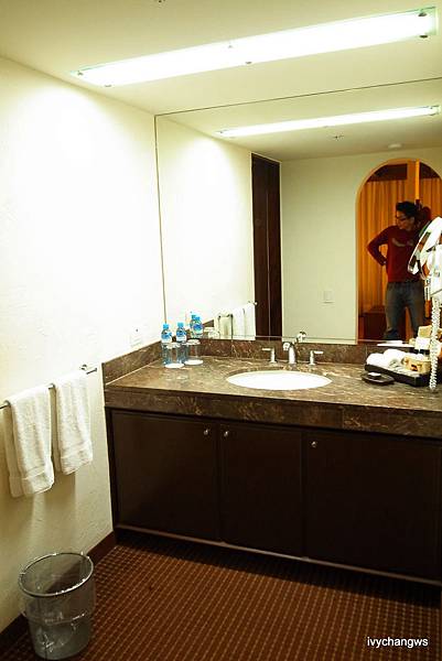 41-R0015737.JPG 41-R0015737.JPG