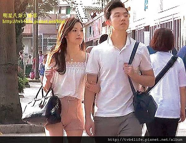 當街嘍嘴,港姐馮盈盈姣啜10優醫生圖片1