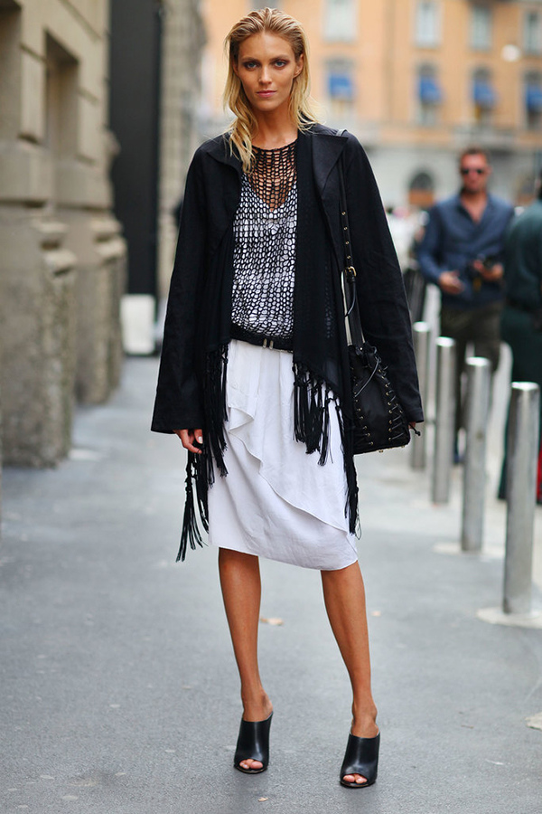 Anja-Rubik-layered-up-open-knit-polished-off-her-black