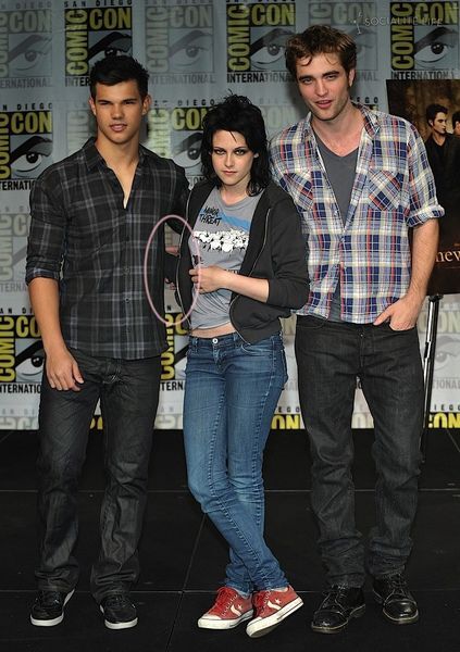 secret hand link 3.jpg secret hand link 3.jpg