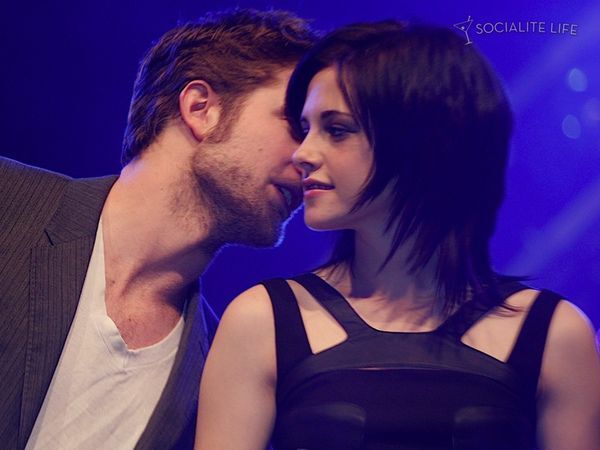 gallery_enlarged-robert-pattinson-kristen-stewart-taylor-lautner-new-moon-munich-photos-11142009-08.jpg gallery_enlarged-robert-pattinson-kristen-stewart-taylor-lautner-new-moon-munich-photos-11142009-08.jpg