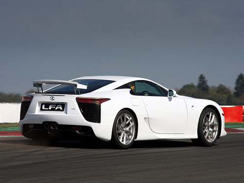 Lexus-LFA_2011_1600x1200_wallpaper_0a.jpg