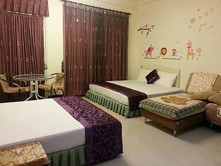 1-洄瀾海民宿房價資料-四人房之一