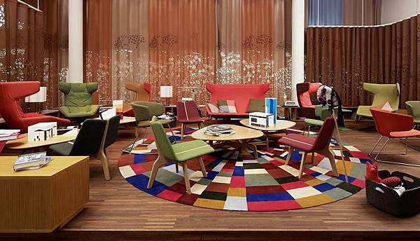 25hZuerichwestWohnzimmer1Gross 25hZuerichwestWohnzimmer1Gross