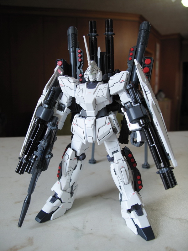 HGUC Full Armor Unicorn Gundam (U.M.) HGUC Full Armor Unicorn Gundam (U.M.)