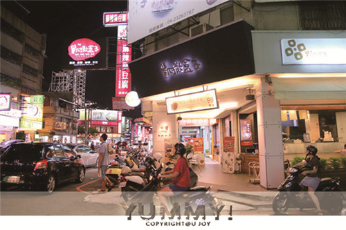 《台中西區》凱撒盒子 ► 從逢甲夜市到店面!持續平價的美味!