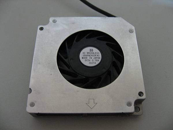 ASUS_M2E_13.JPG