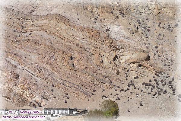 前往珠峰-沿途的奇妙地形與藏居_08