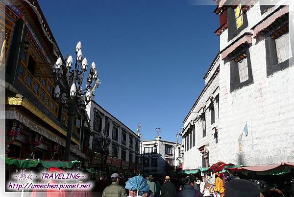 八廓街-中轉經道如果由大昭門口出發,這裏就是每圈的起點.jpg 八廓街-中轉經道如果由大昭門口出發,這裏就是每圈的起點.jpg
