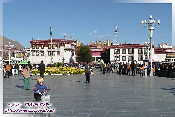 大昭寺前的廣場 (1).jpg 大昭寺前的廣場 (1).jpg