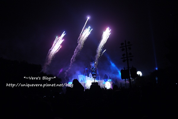 港迪士尼★ 飞天巡游(游行) + 米奇金奖音乐剧