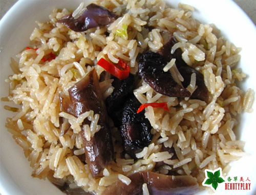 素食讨论区 - 香菇茄子焖饭(220347) :suiis素易