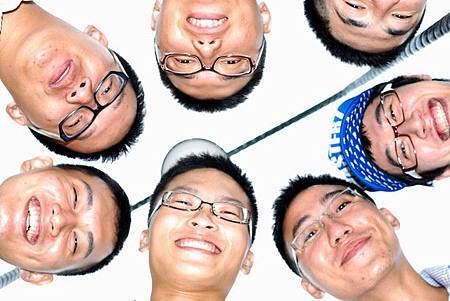 大 家 一 起 看 井 底 大 家 一 起 看 井 底