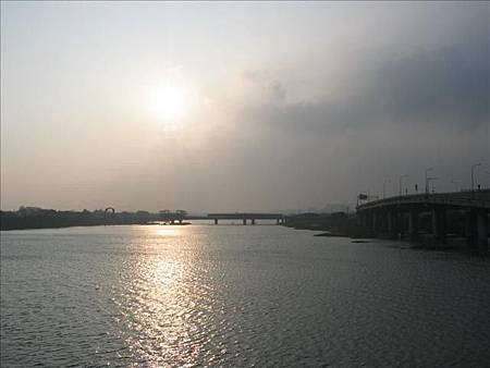 竹港大橋的清晨陽光 竹港大橋的清晨陽光