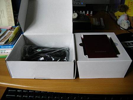 行動硬碟-4 行動硬碟-4