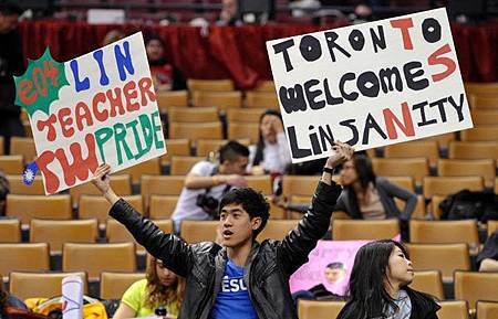 這個加油標語真的太經典!這小子也愛台灣之光? 這個加油標語真的太經典!這小子也愛台灣之光?