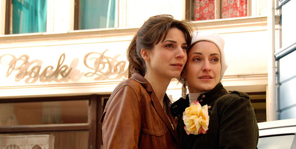 Kerstin & Juliette leave the Spain Kerstin & Juliette leave the Spain