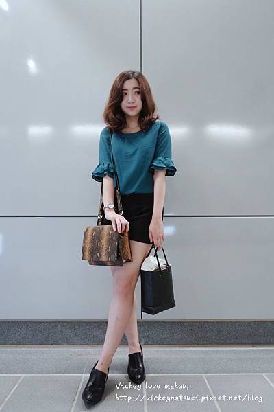 SAM_1814_meitu_3 ○穿搭○輕熟齡派 x 逆齡派穿搭,想當大女人還是小女孩? x OB嚴選