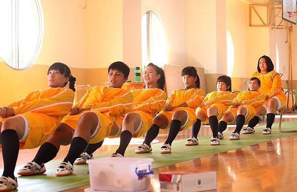 【志氣】拍攝本片郭書瑤和繩力女孩們成為感情超好的麻吉 【志氣】拍攝本片郭書瑤和繩力女孩們成為感情超好的麻吉