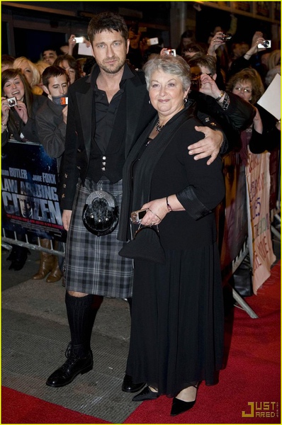 gerard-butler-kilt-law-abiding-citizen-glasgow-10.jpg