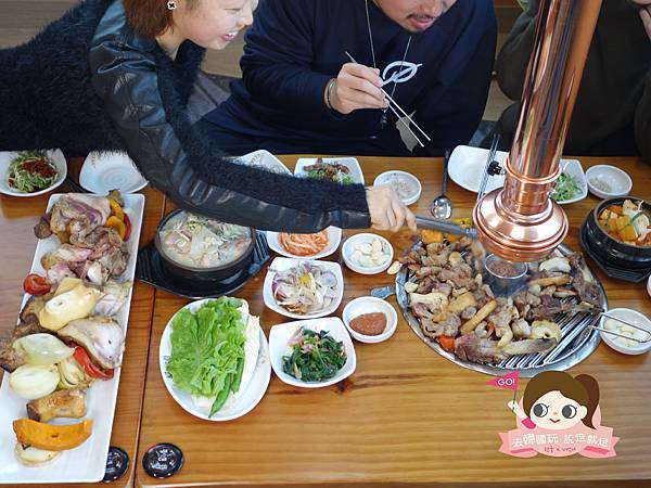 济州市 |挑战大胃,顶天立地的巨无霸黑猪肉烤肉「日升食堂 ?」