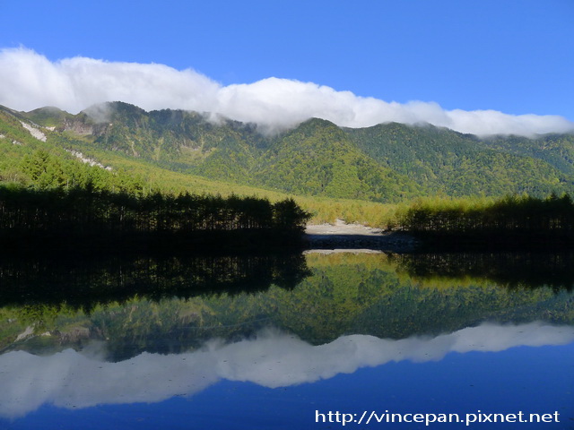 大正池 山頭白雲