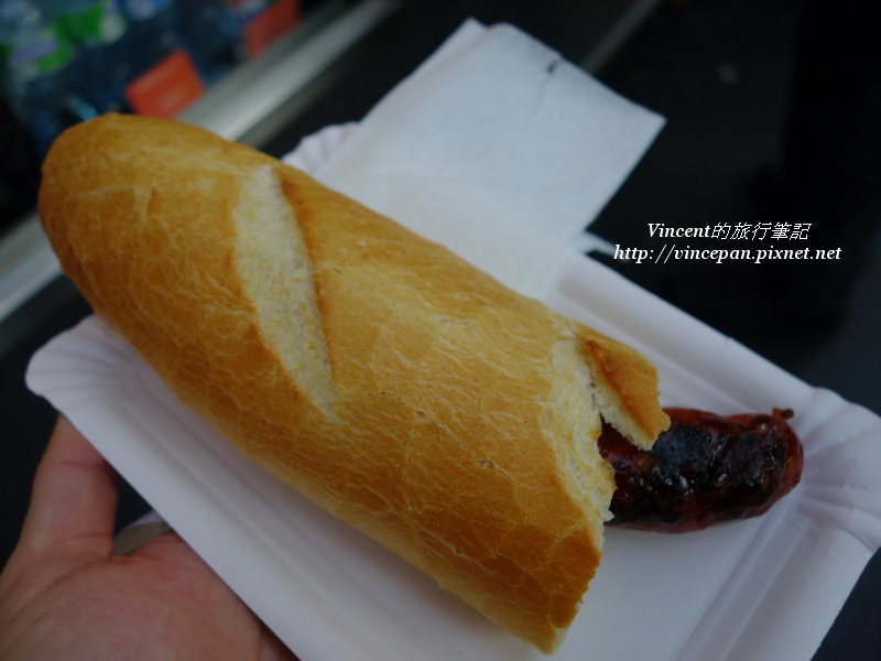 烤香腸加麵包