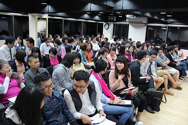 三三講座「溝通致勝」2013.10.16 三三講座「溝通致勝」2013.10.16